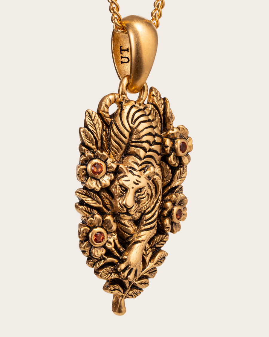 TIGER FLORAL PENDANT IN GOLD