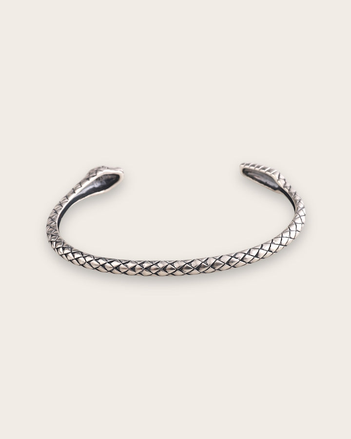 RATTLE SNAKE CUFF IN SILVER