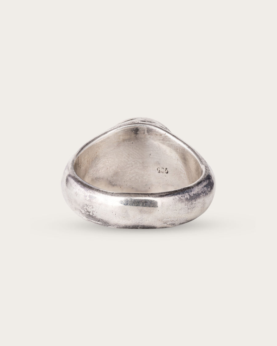 MIDNIGHT OYNX CROSS RING IN SILVER