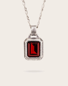 BLOOD RED GEMSTONE PENDANT IN SILVER