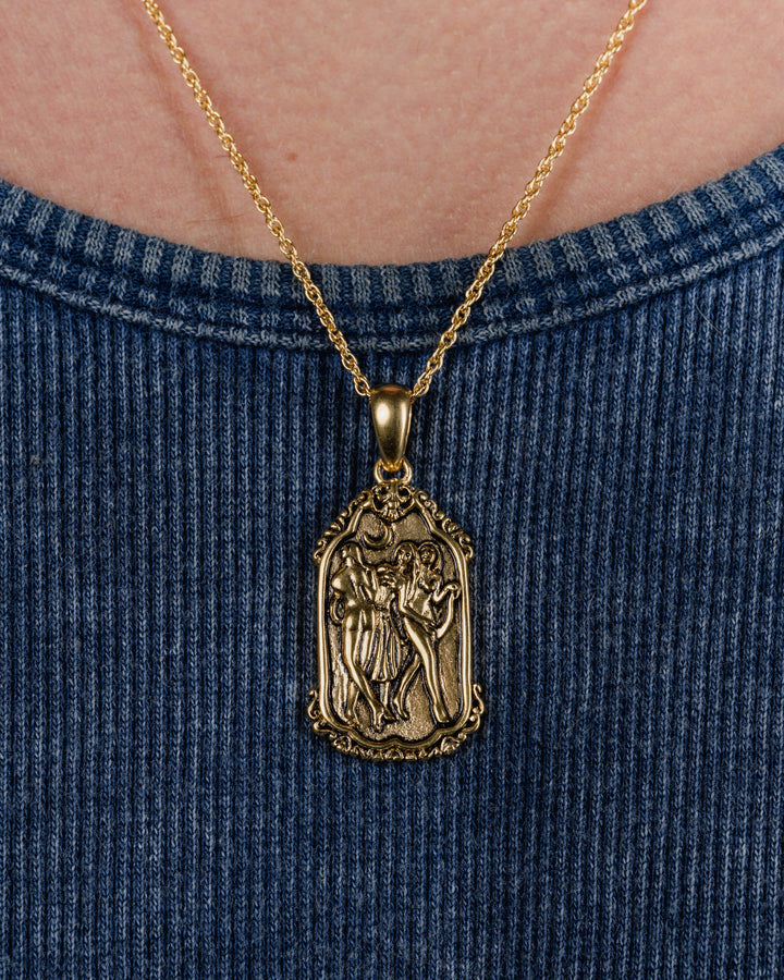 LADIES MOON NECKLACE IN GOLD