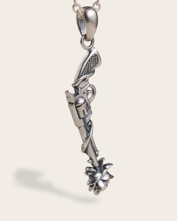 ROSE REVOLVER IN SILVER