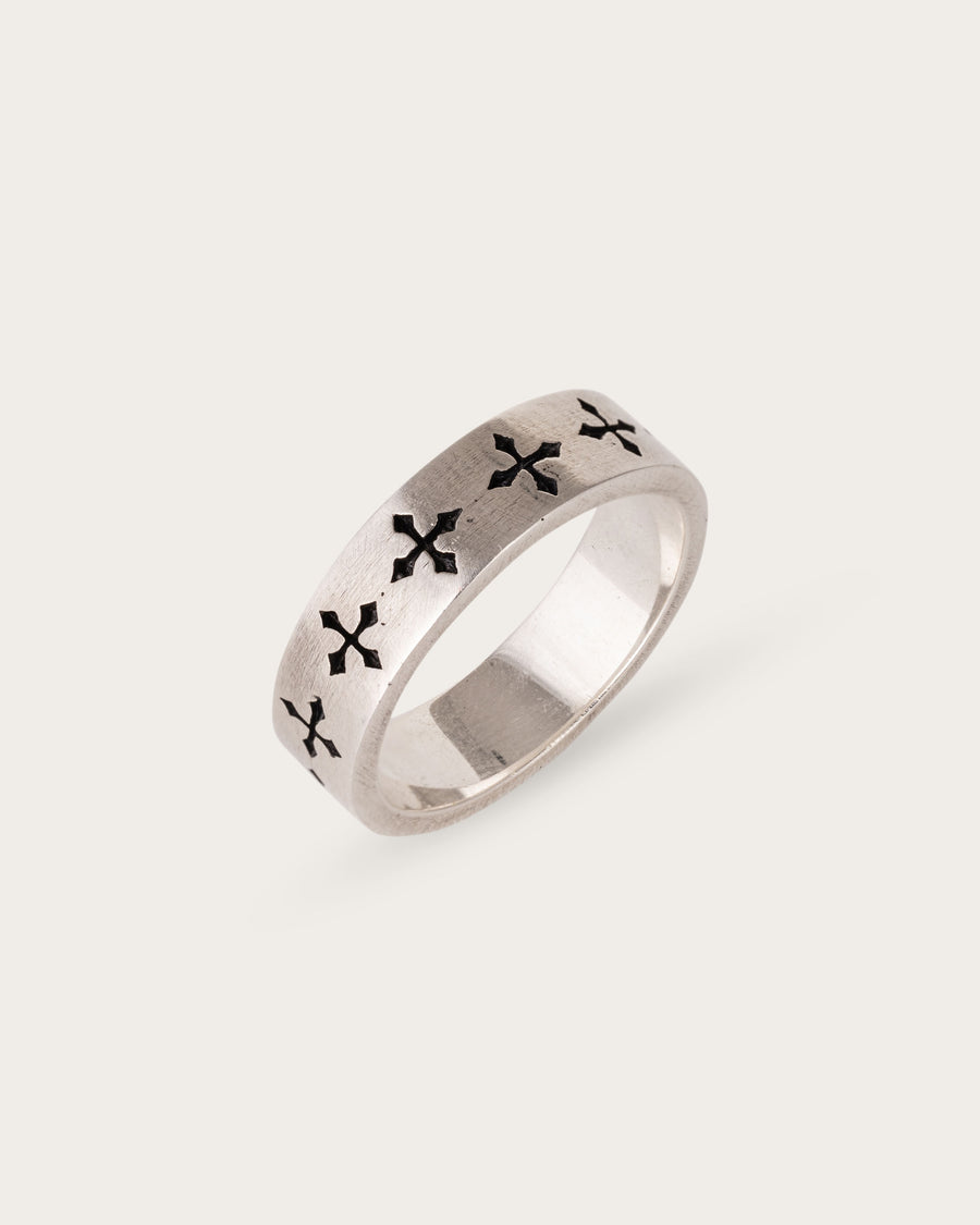 CROSS BAND RING IN SILVER