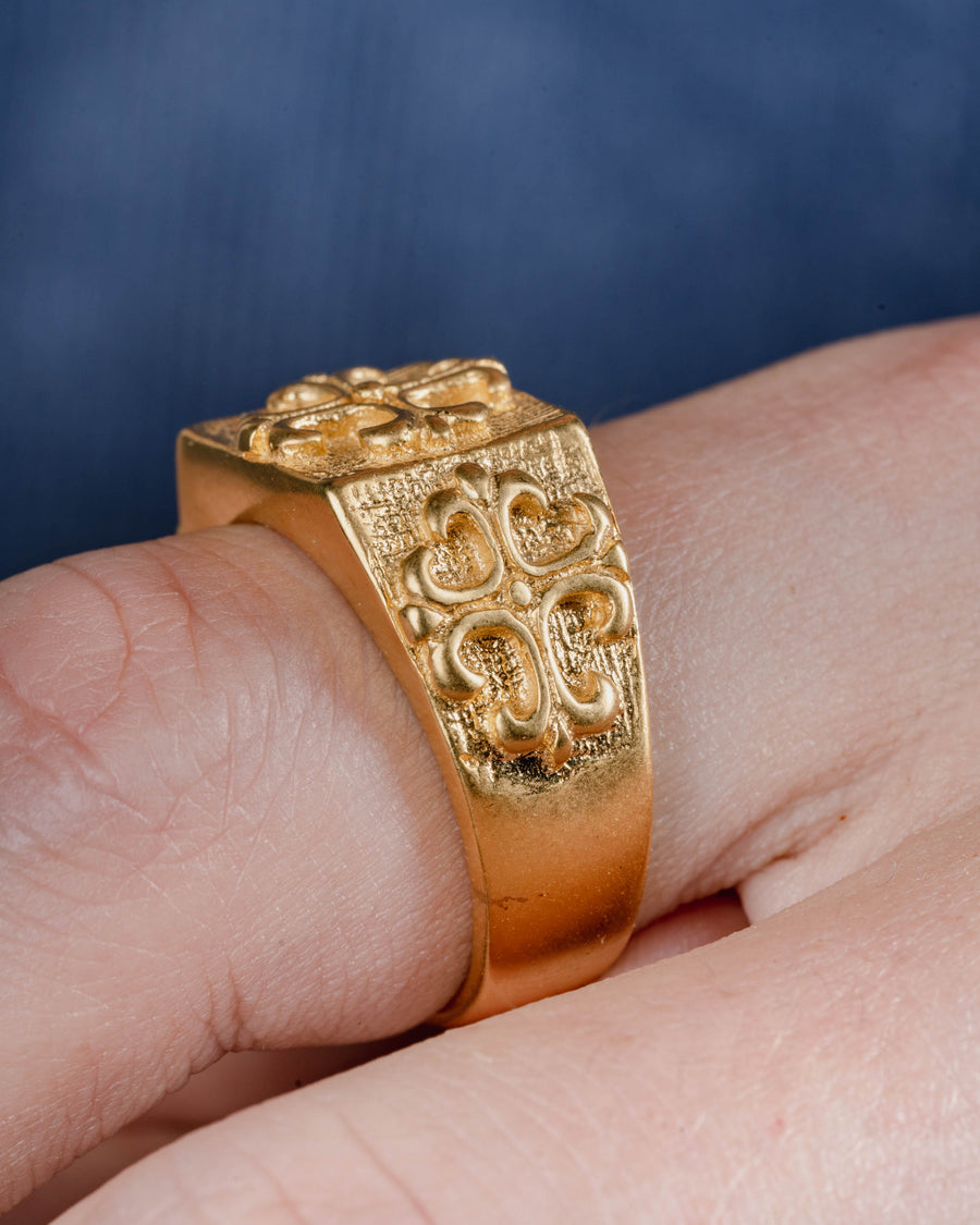 VINTAGE CROSS RING IN GOLD