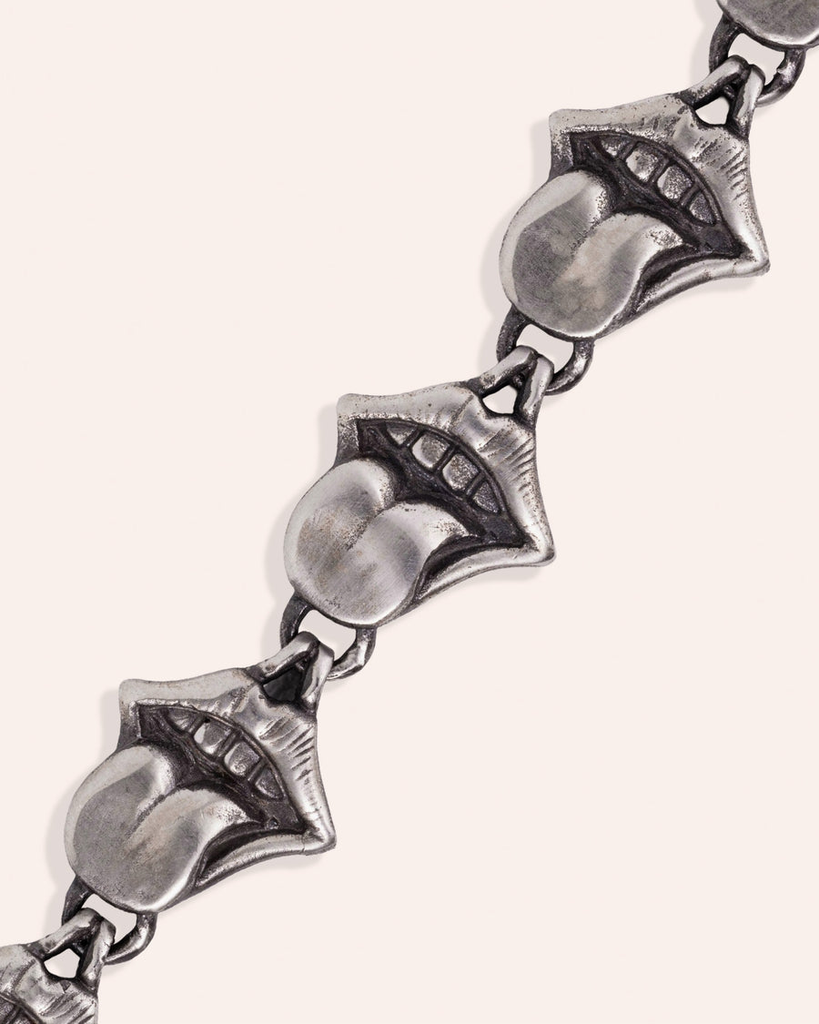 TONGUE NECKCHAIN IN SILVER