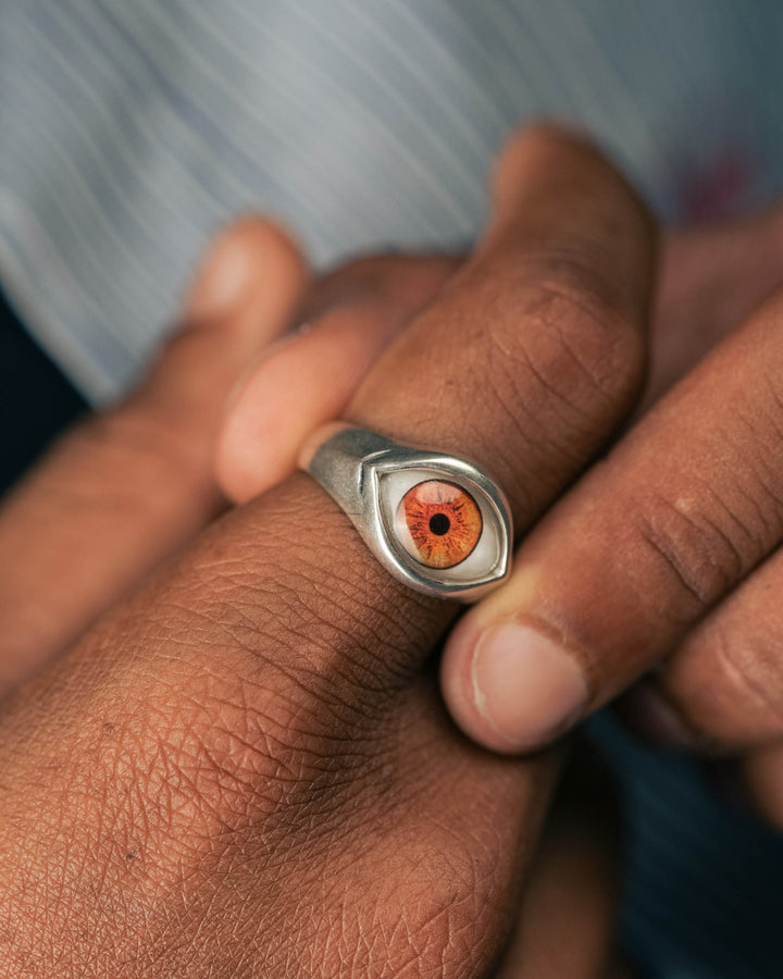 BROWN EYE RING IN SILVER