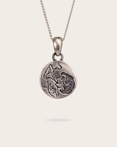 SMOKING LADY PENDANT IN SILVER