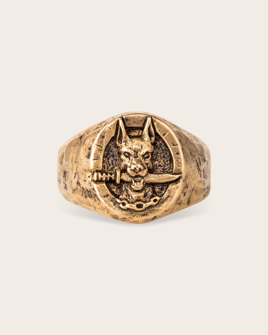 DOG AND DAGGER SIGNET RING IN GOLD