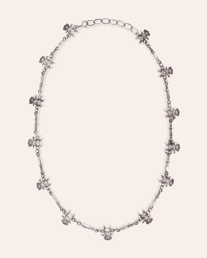 DOG & DAGGER NECKCHAIN IN SILVER