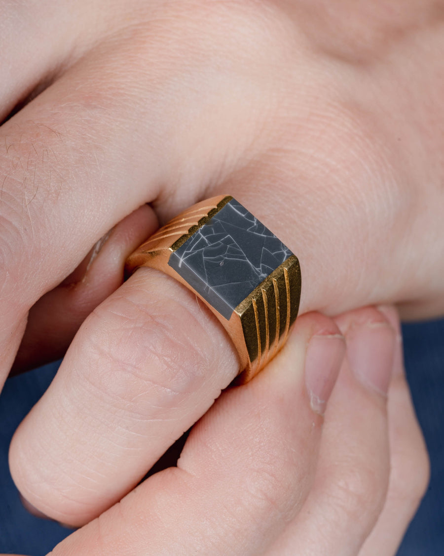 TIE-DYE MARBLE RING IN GOLD