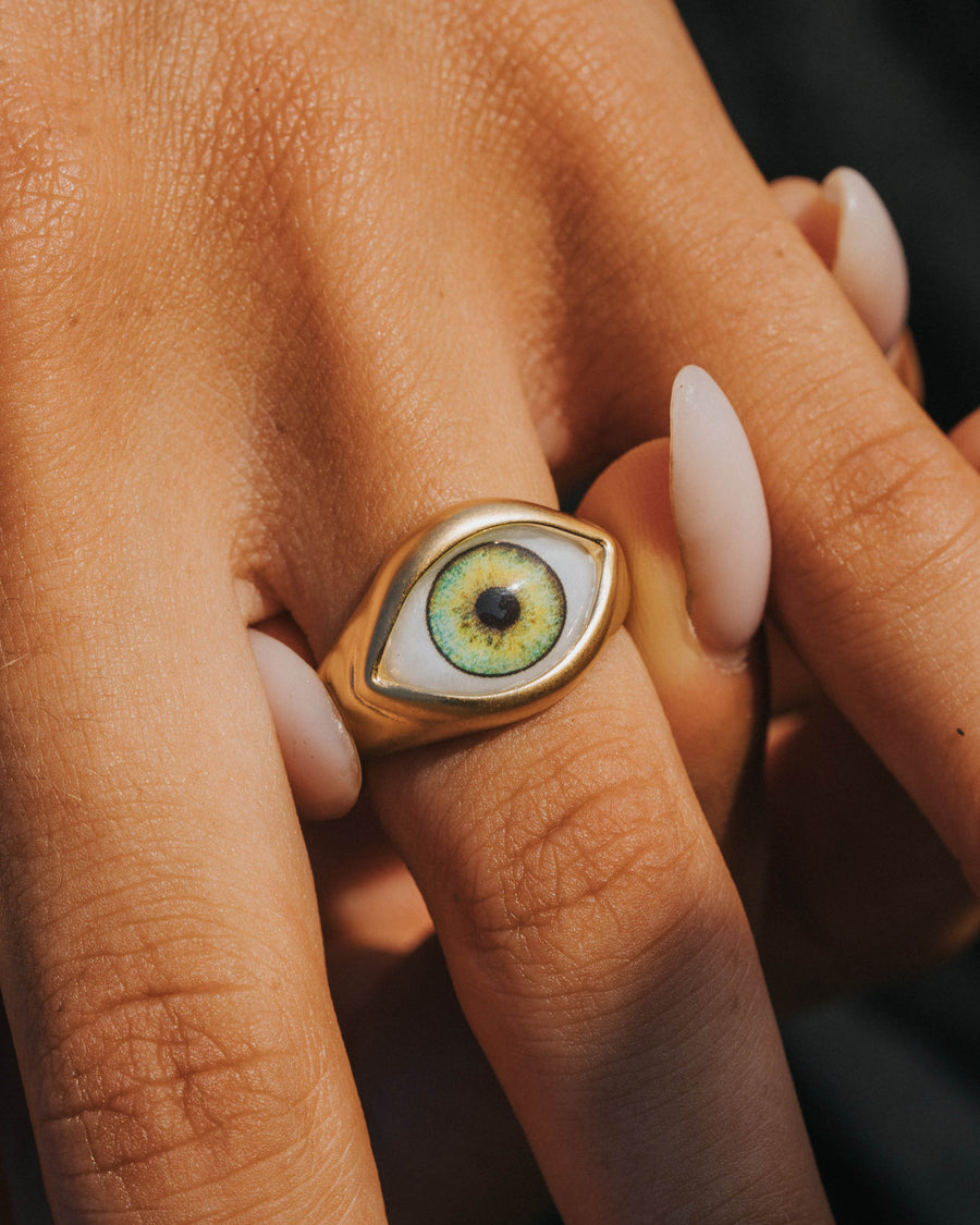 GREEN EYE RING IN GOLD