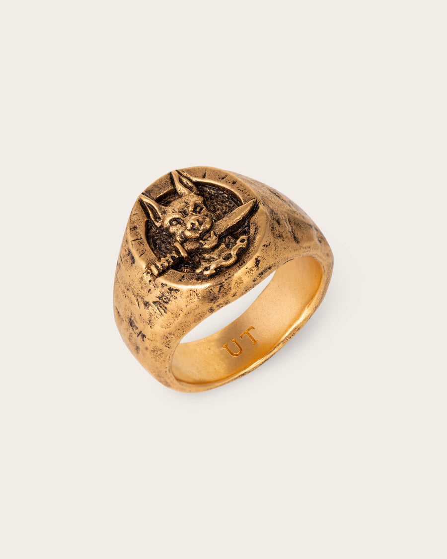 DOG AND DAGGER SIGNET RING IN GOLD