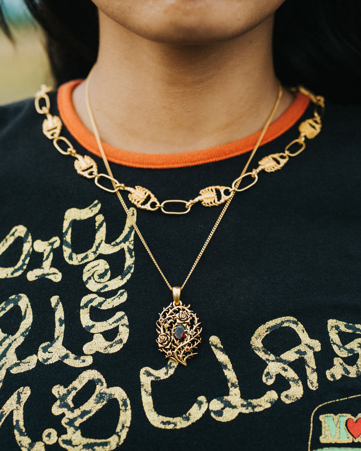 BLOOD ROSE THORN PENDANT IN GOLD
