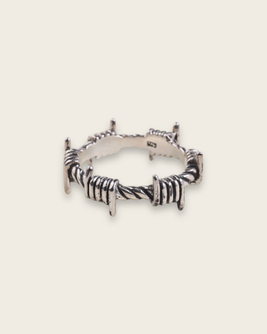 BARB WIRE RING IN SILVER