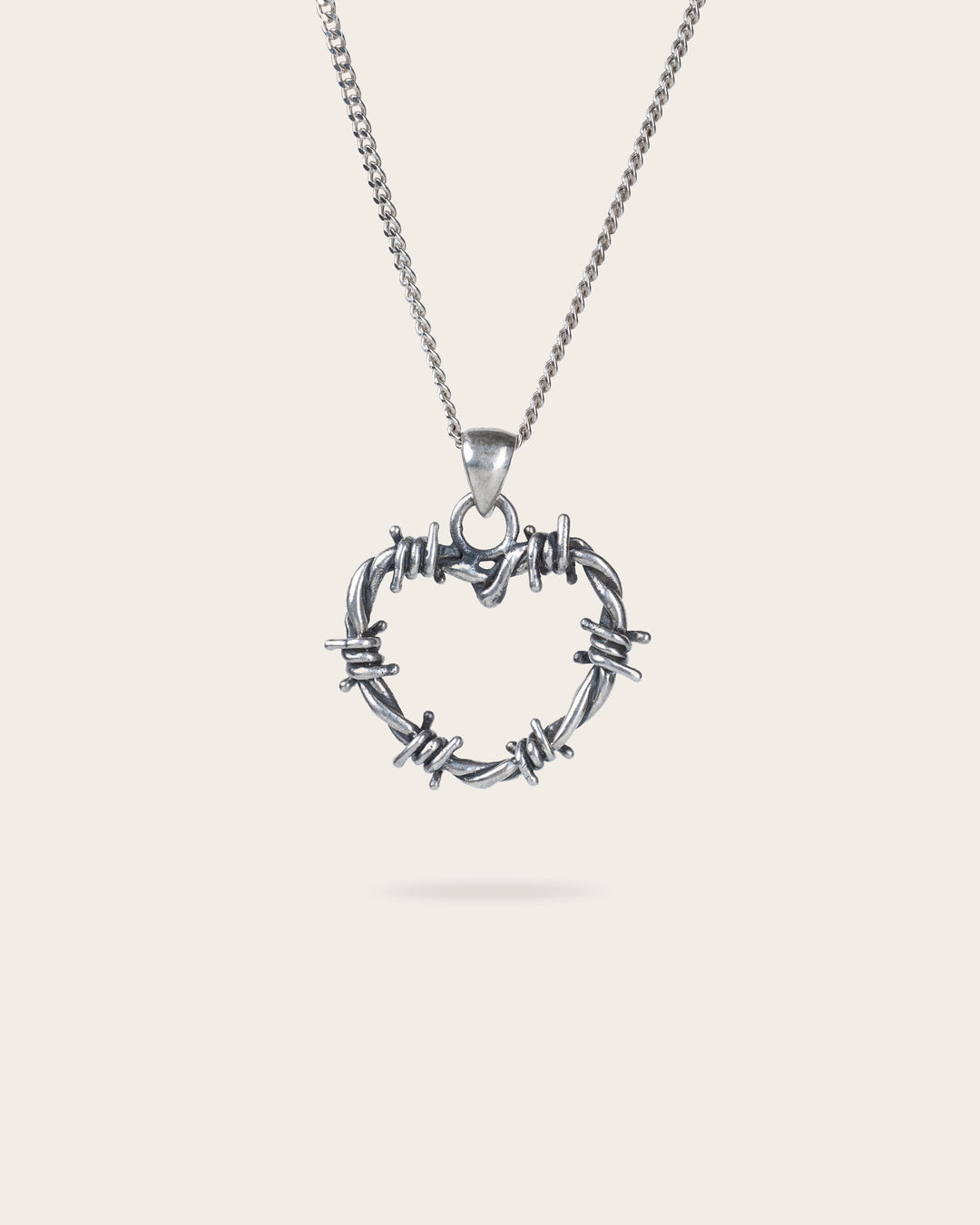 BARBWIRE HEART PENDANT