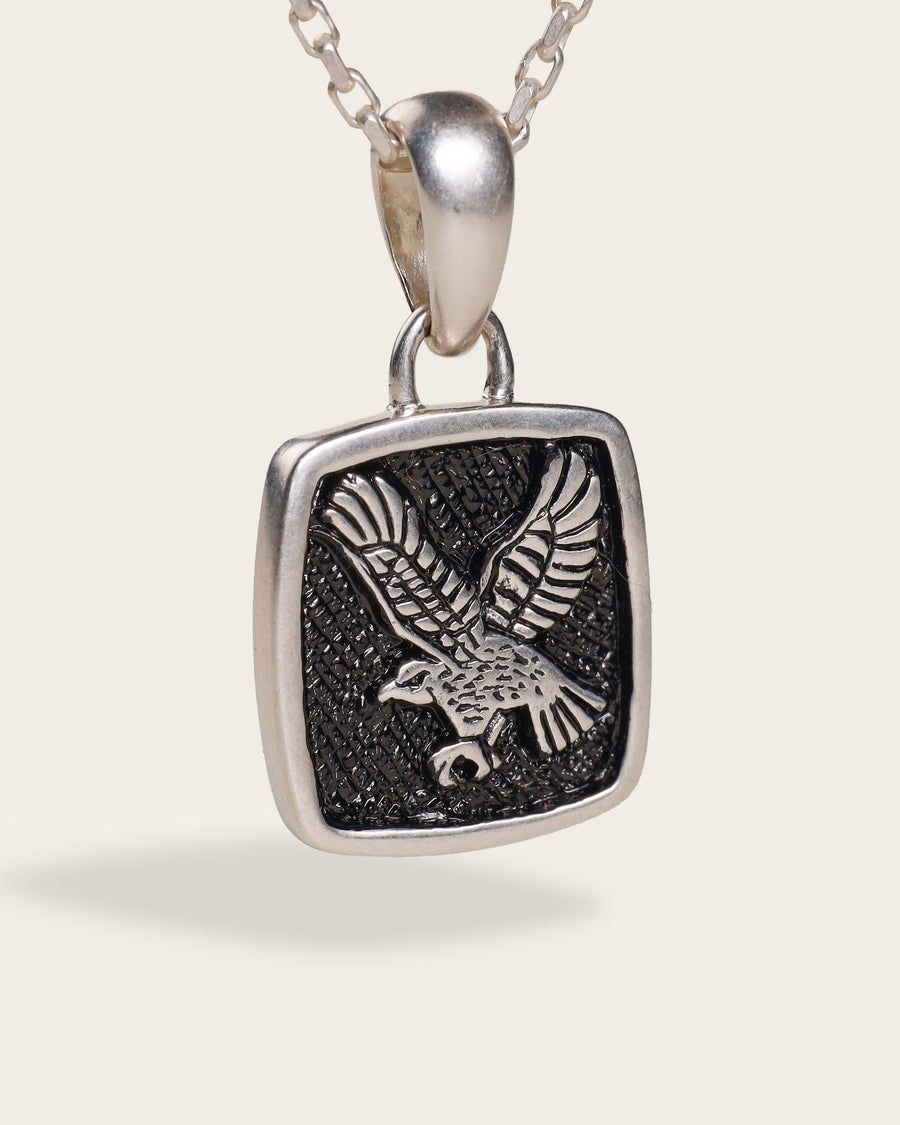 EAGLE NECKLACE IN SILVER