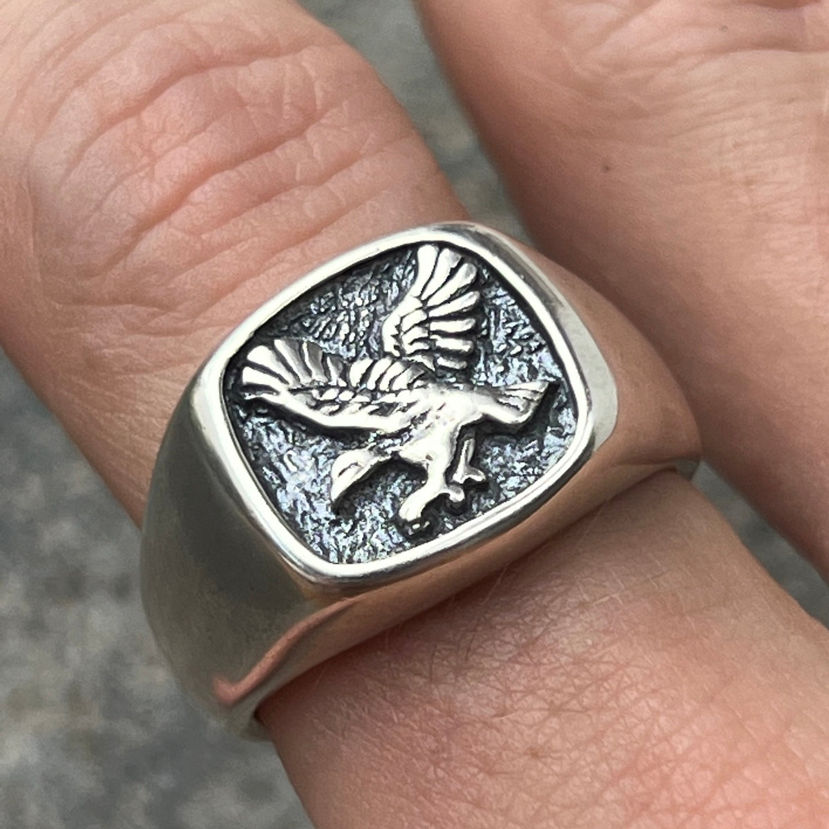 EAGLE RING IN SILVER