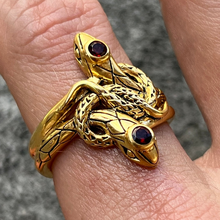 SNAKE GEMSTONE RING IN GOLD
