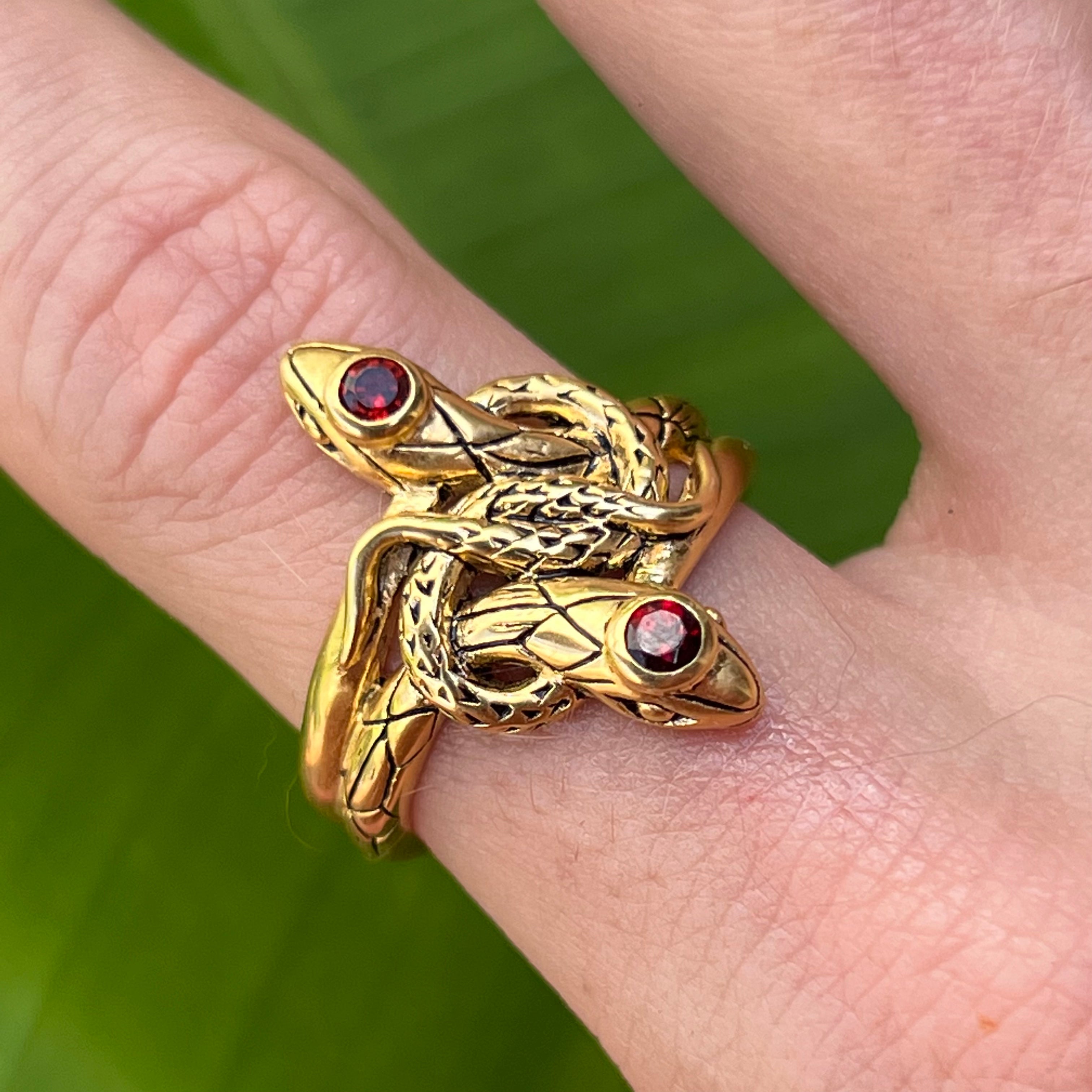 SNAKE GEMSTONE RING IN GOLD