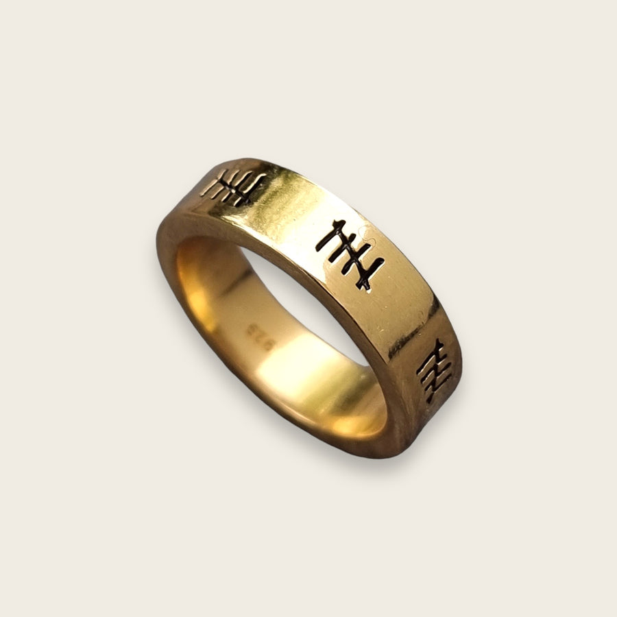5 LIVES BAND RING IN GOLD