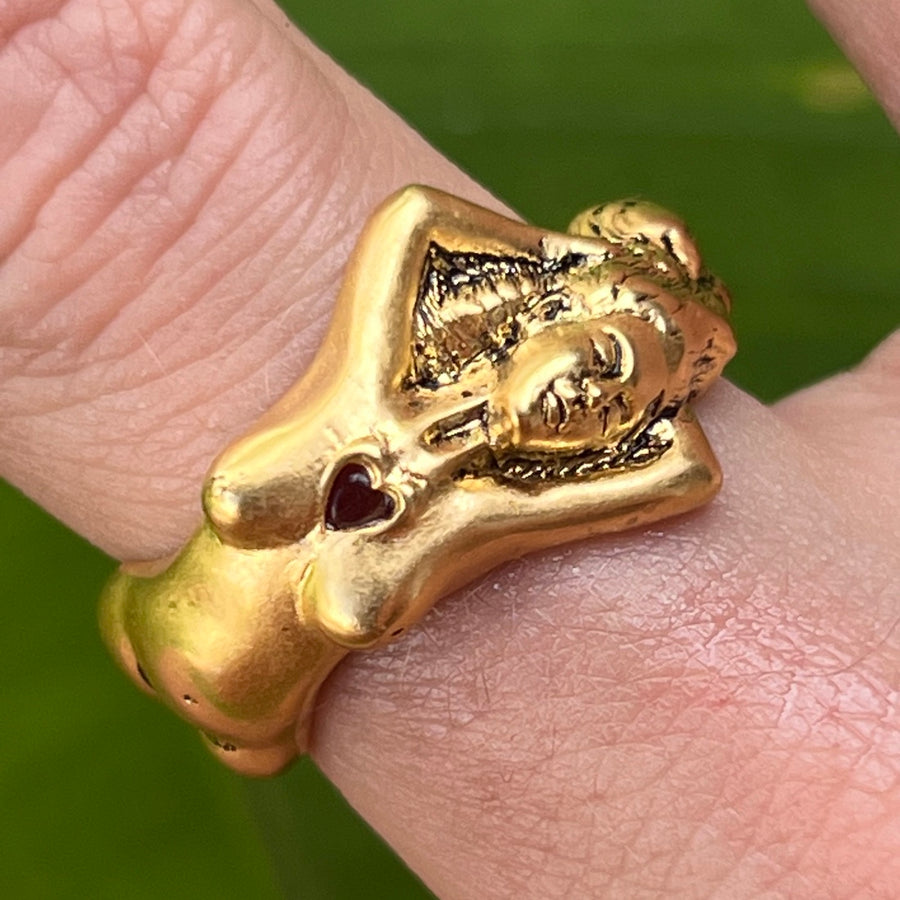 LADIES RING WITH RED STONE IN GOLD