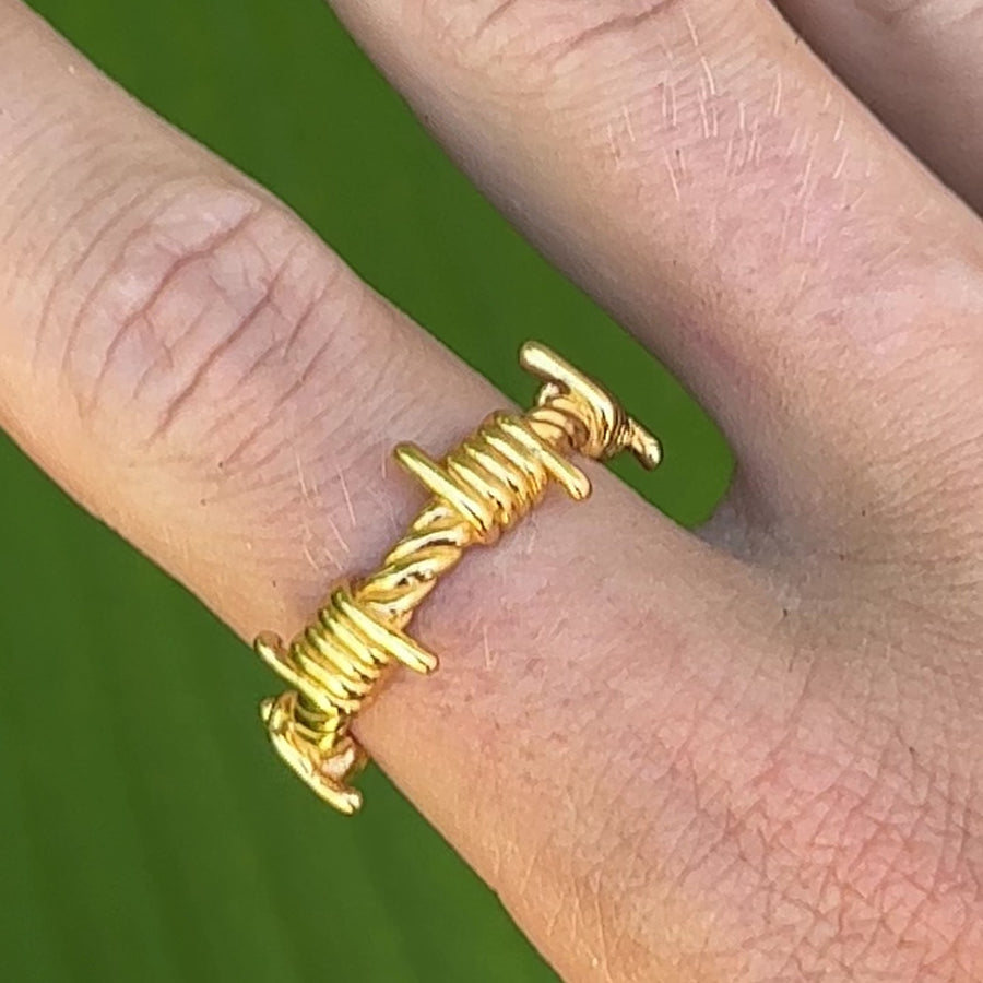 BARBED WIRE RING IN GOLD