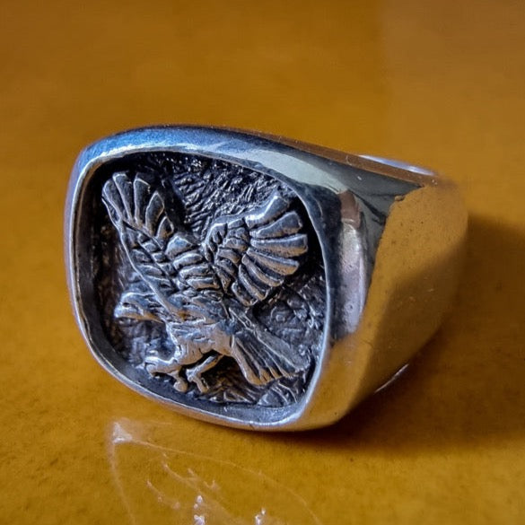 EAGLE RING IN SILVER