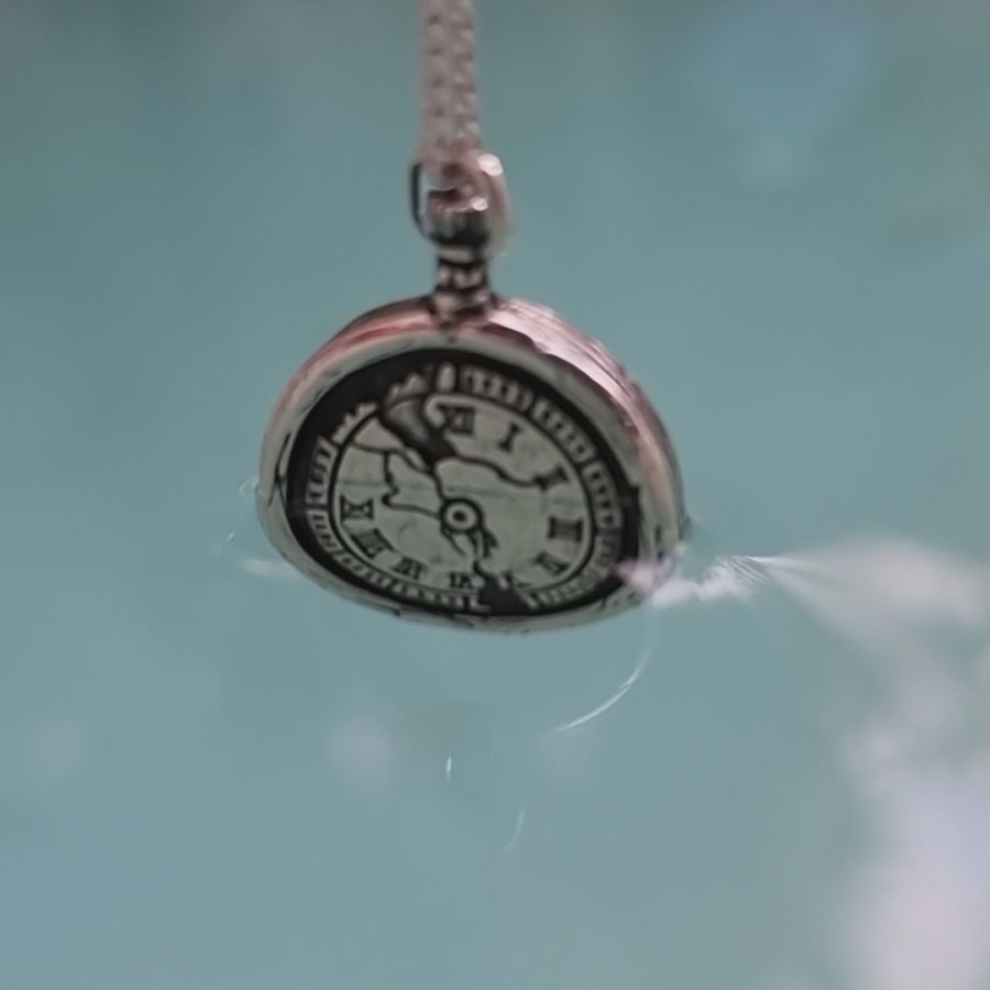 CRACKED CLOCK COMPASS NECKLACE IN SILVER