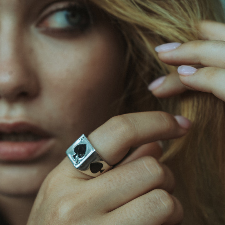 CARD RING WITH BLACK STONE IN SILVER