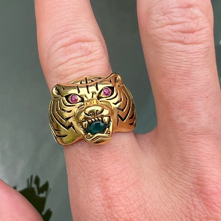 TIGER GEMSTONE & RUBY RING IN GOLD