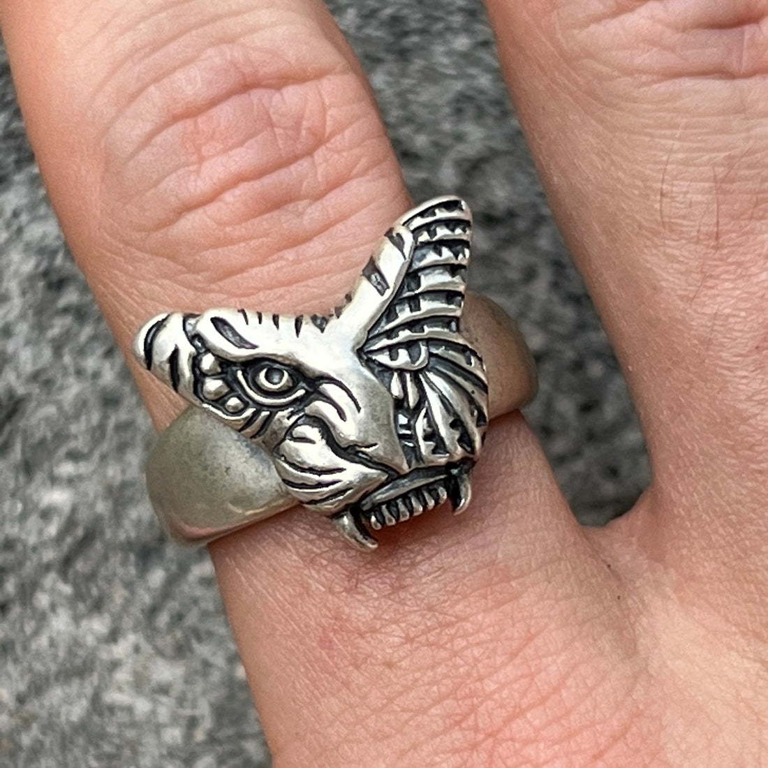 TIGER BUTTERFLY RING IN SILVER